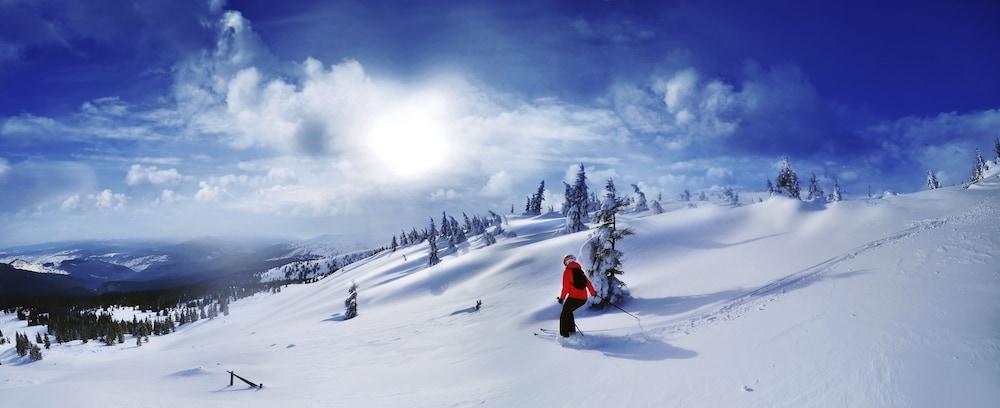 Hotel Aquacity Mountain View Poprad