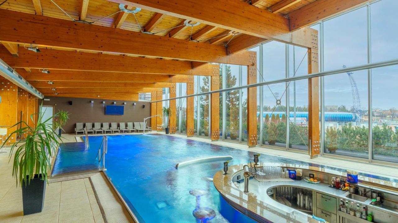 Aquacity Mountain View Hotel