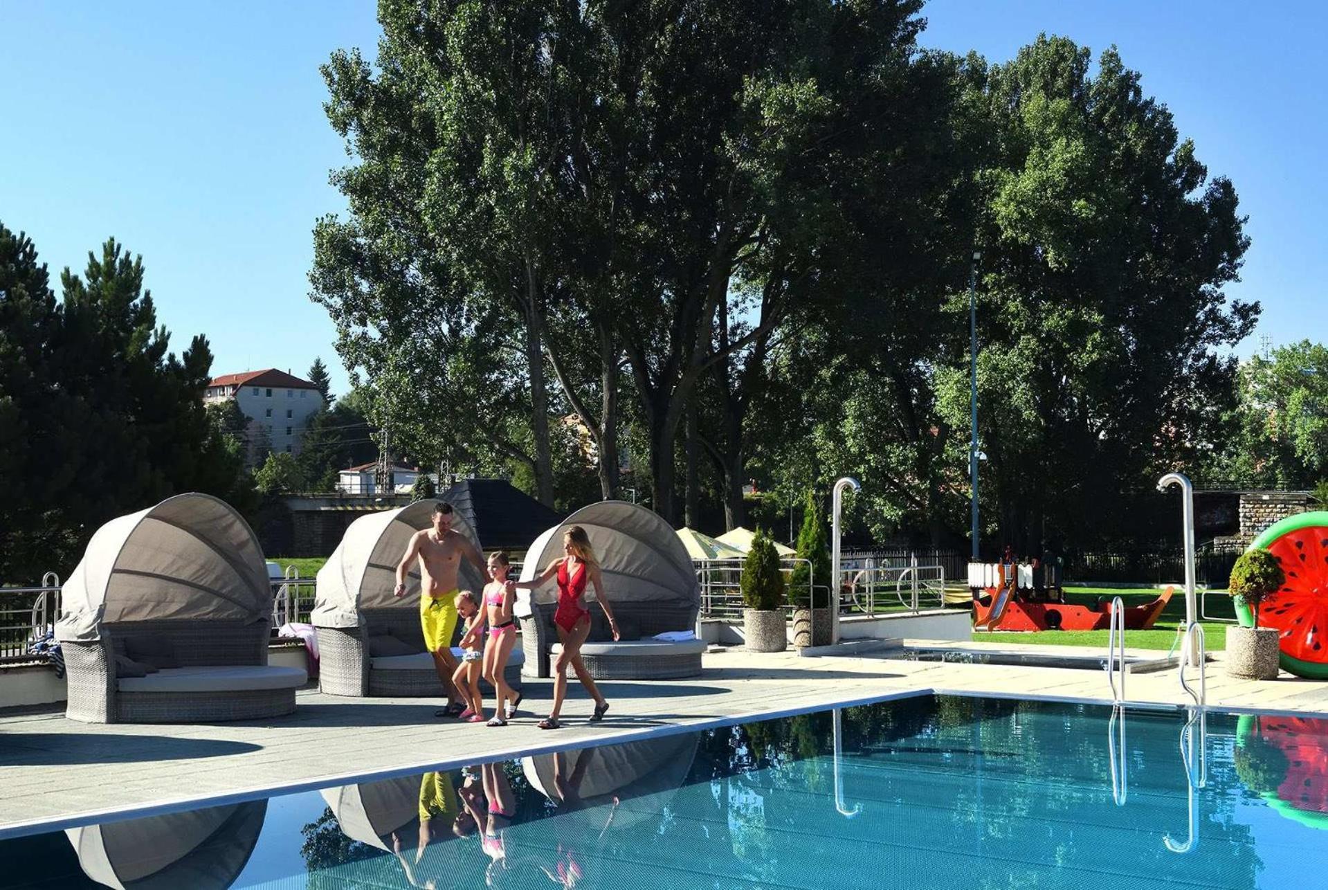 Aquacity Mountain View Hotel 4*