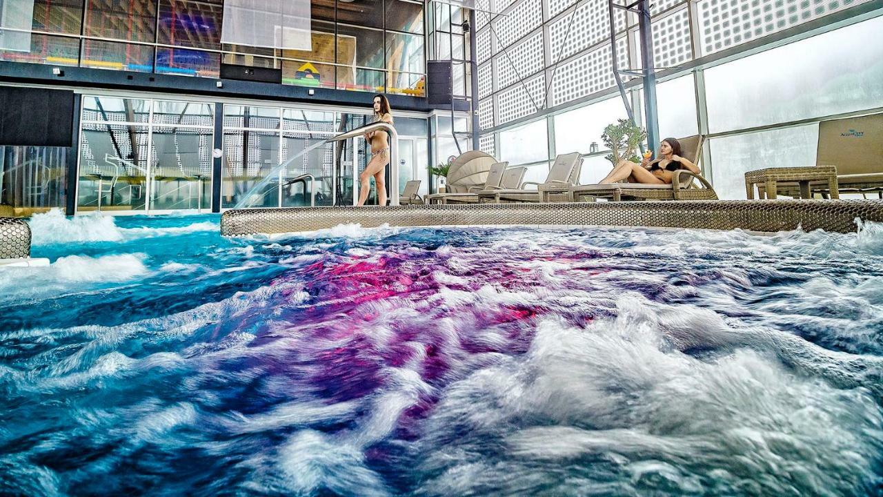 Aquacity Mountain View 4*